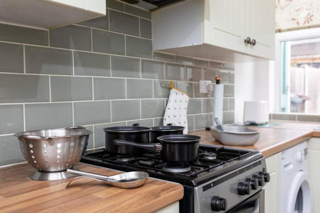 Cosy Home In City Centre Линкълн Екстериор снимка
